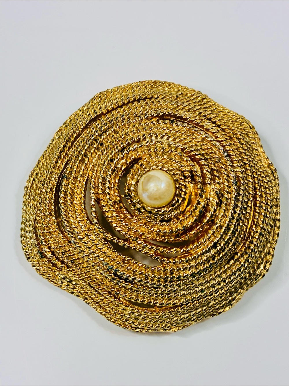 VTG Capri - Gold Spiral Rope Brooch with Pearl Accent - Women Jewelry
